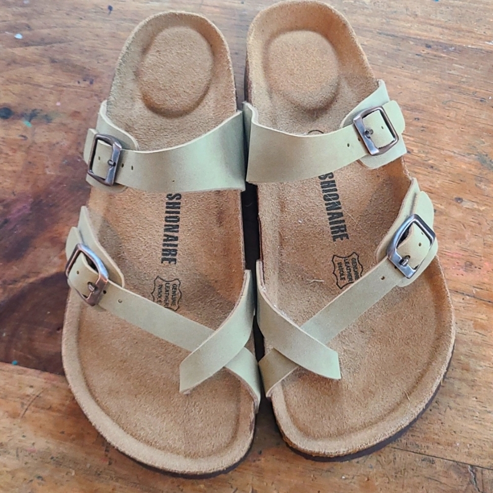 NWOT birkenstock style sandals